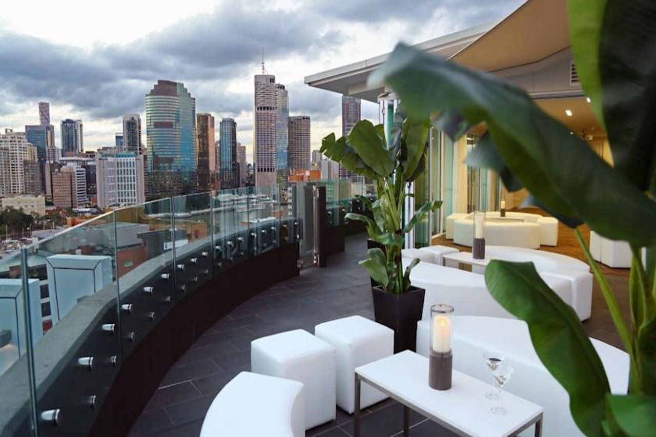 The Point Brisbane Hotel Ngoại thất bức ảnh The rooftop bar at the Standard East Village